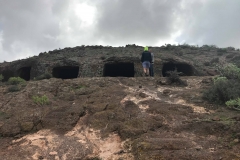 Pomieszczenia u stóp starożytnego sanktuarium